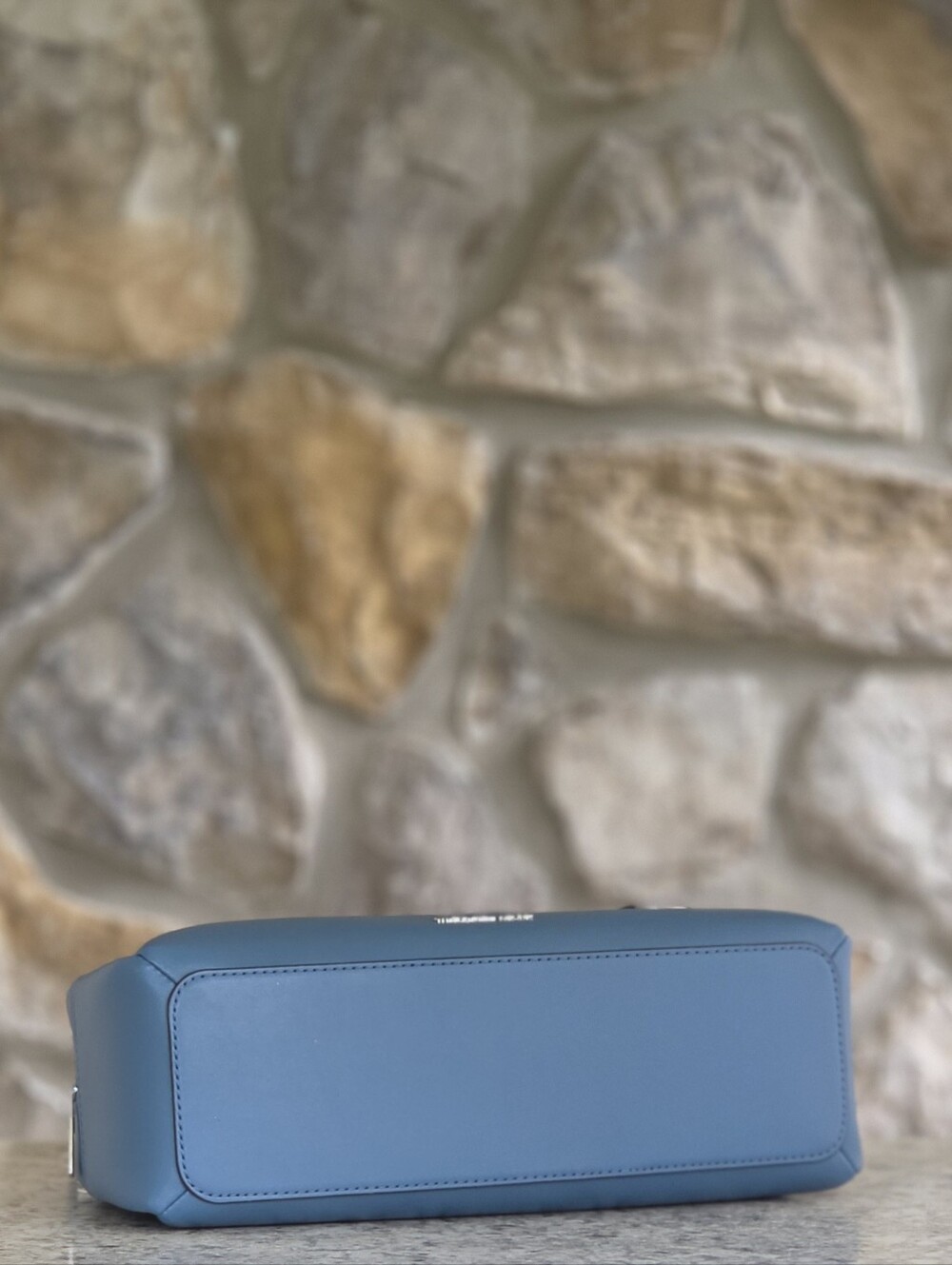 Michael Kors Cecily Medium Blue Shoulder Bag - Picture 4 of 9